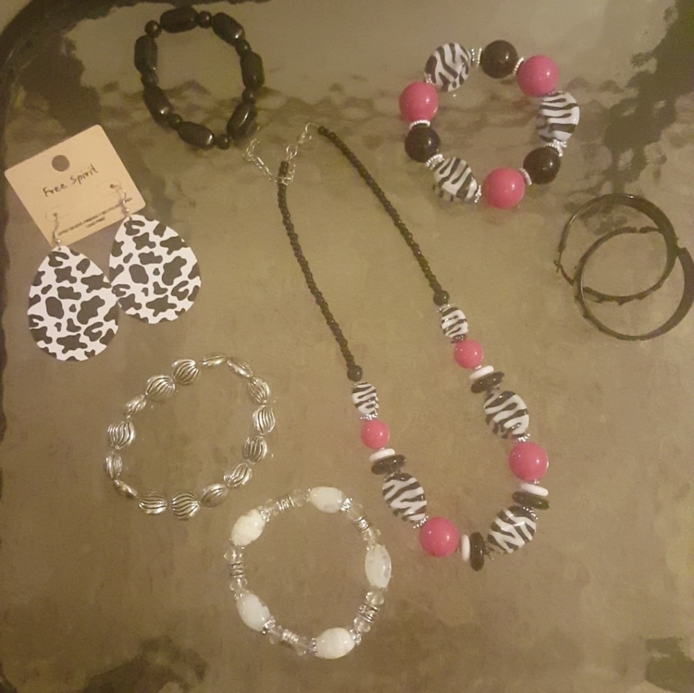 Cosmetic Jewelry Bundle 6