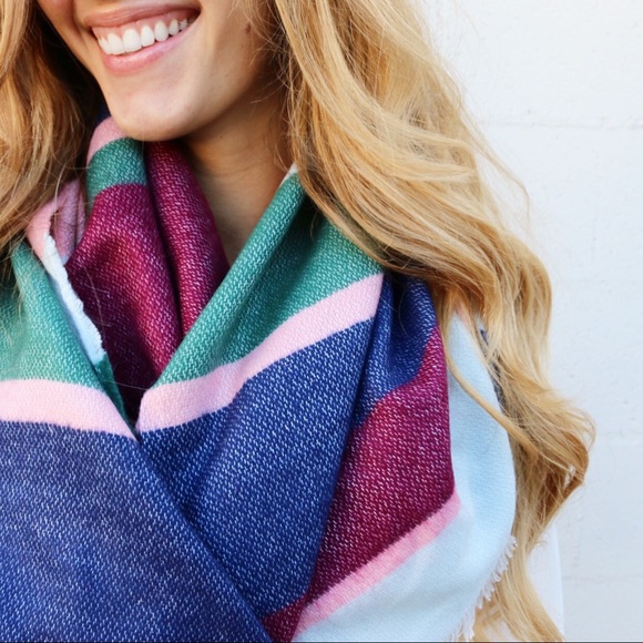 color block scarf - Picture 2 of 3