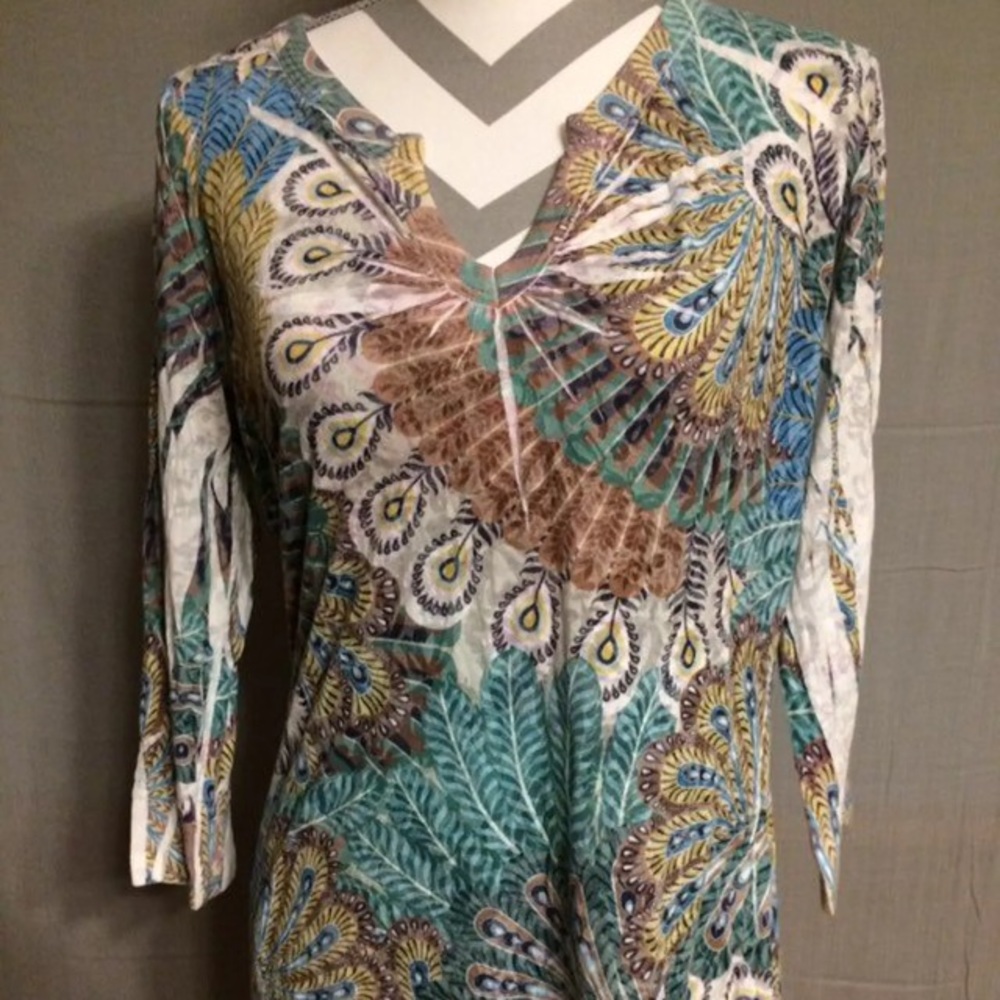 Cubism Vneck Shirt Size XL Poly Cotton Woman's