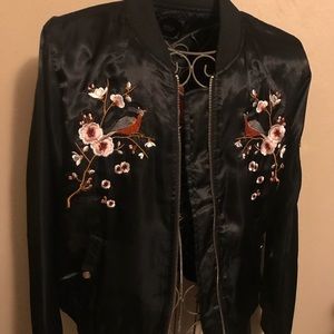 Black Jacket With Bird Embroidery 