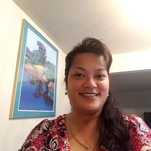 Meet your Posher, Hellene