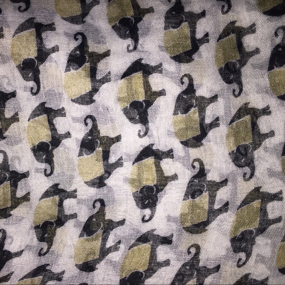 Elephant Printed Scarf - Picture 4 of 4