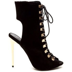 🚨SHOWSTOPPER🚨 FAUX Suede Booties