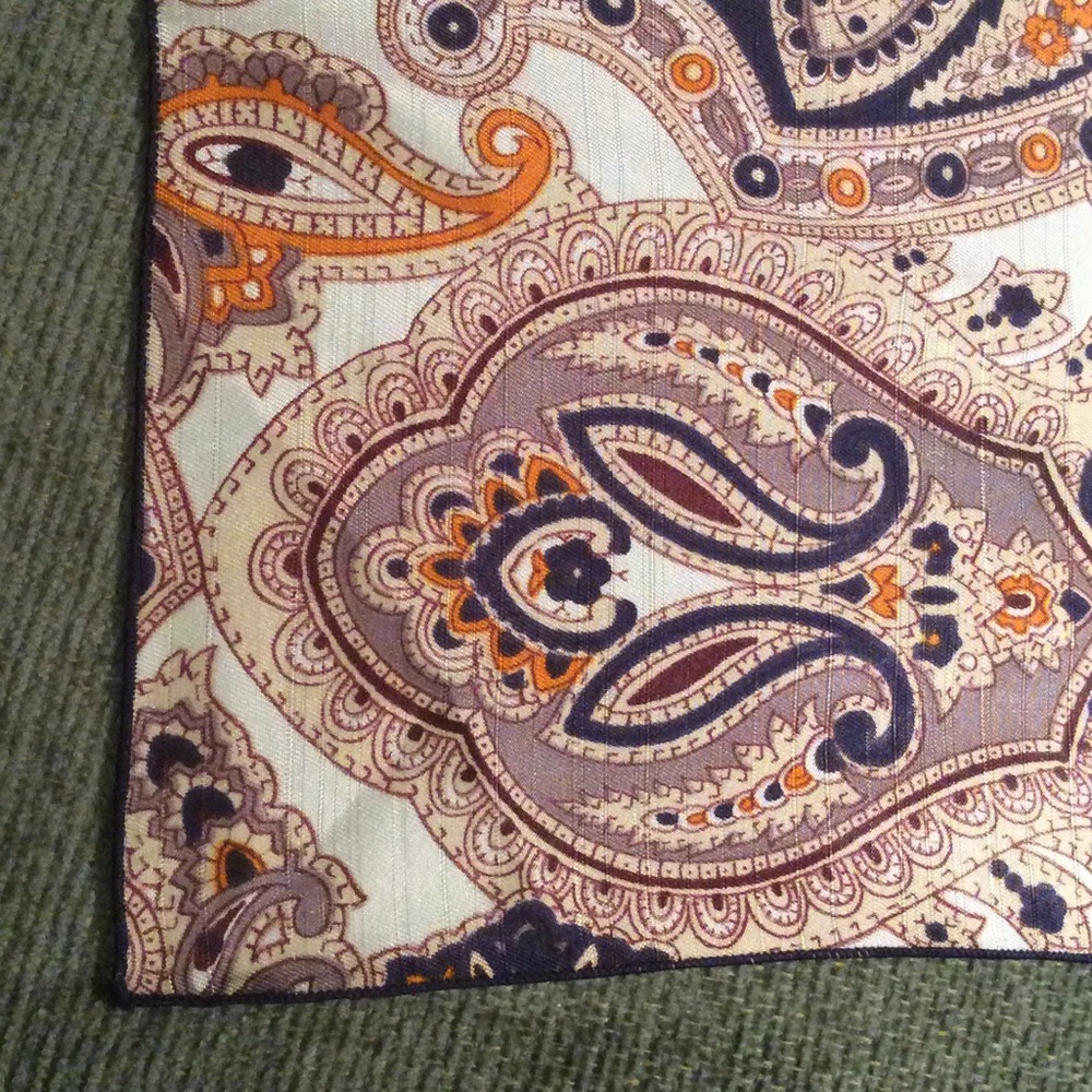 Scarf - Picture 3 of 4