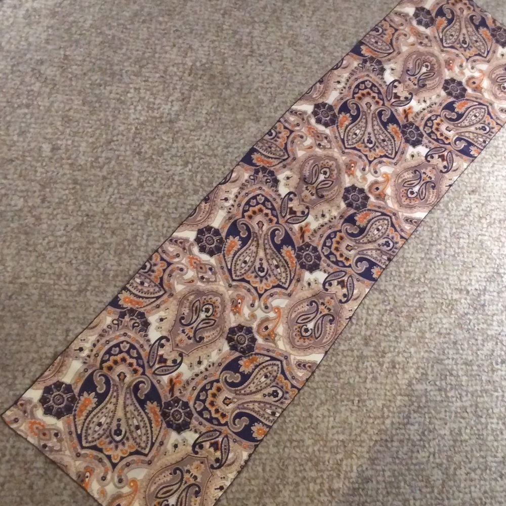 Scarf - Picture 4 of 4
