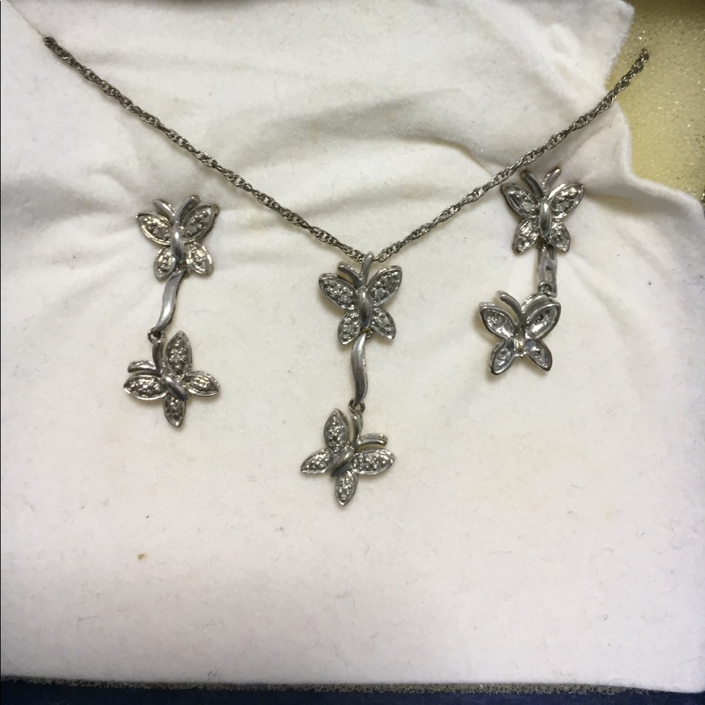 Butterfly earring and necklace set