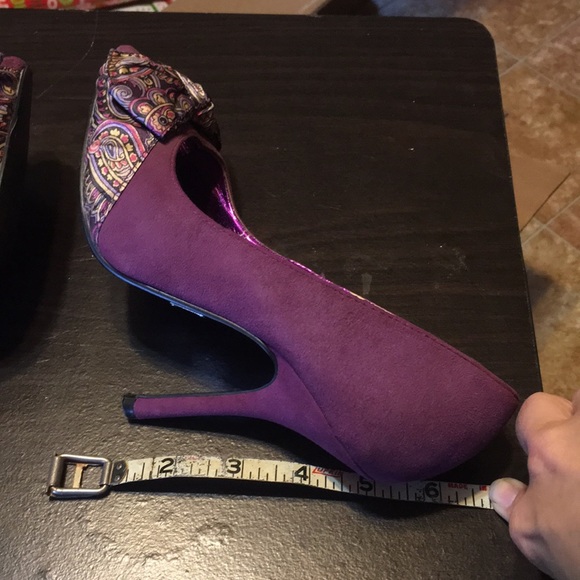 Purple high heels. Size 5 in women's. - Picture 4 of 7
