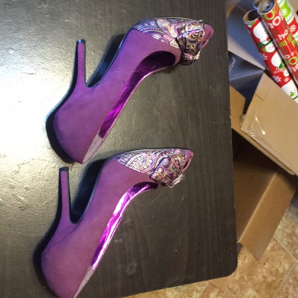Purple high heels. Size 5 in women's. - Picture 5 of 7