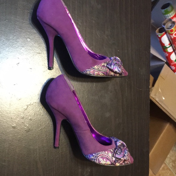 Purple high heels. Size 5 in women's. - Picture 6 of 7