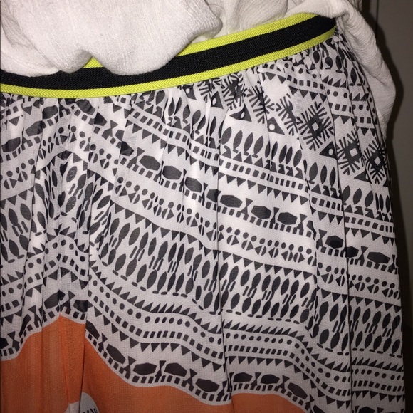 Printed Maxi Skirt - Picture 3 of 4