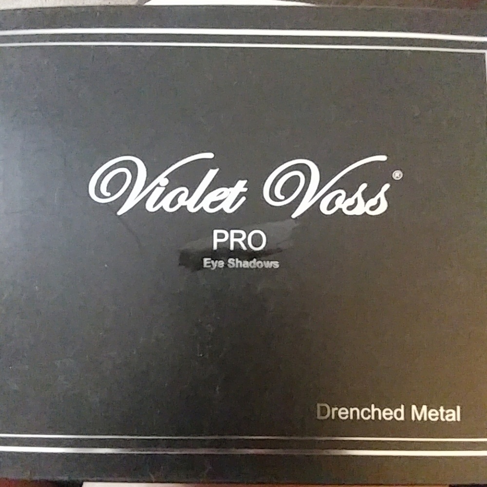 Violet Voss Pro Pallate