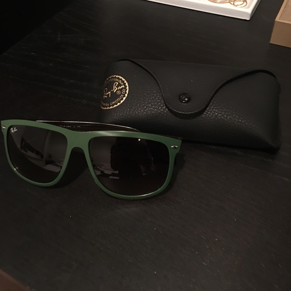 Ray Ban Sunglasses RB4147