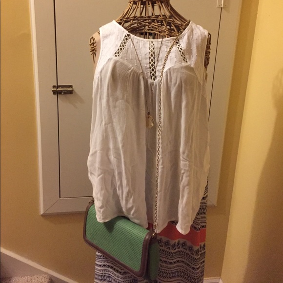 Flowy White Top with cute detailing at the top - Picture 2 of 5