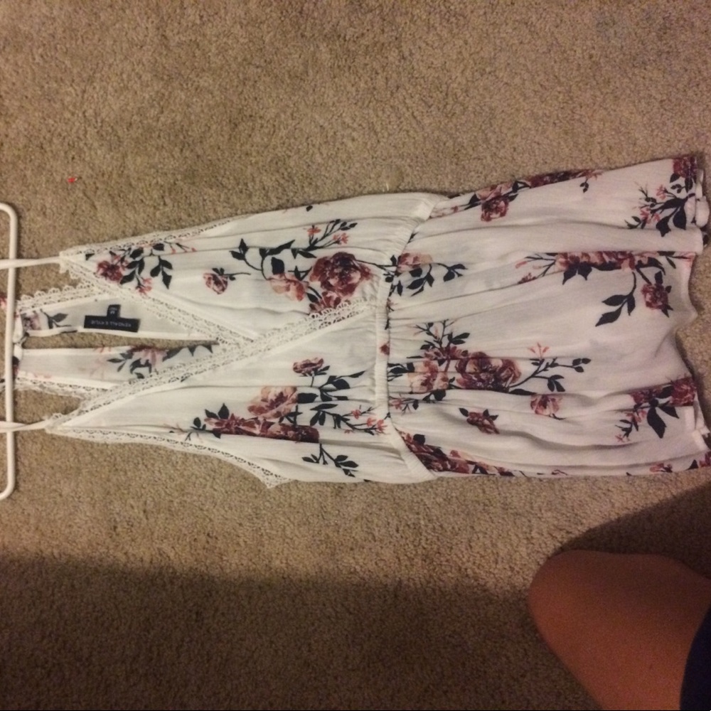 Kendall + Kylie tank top