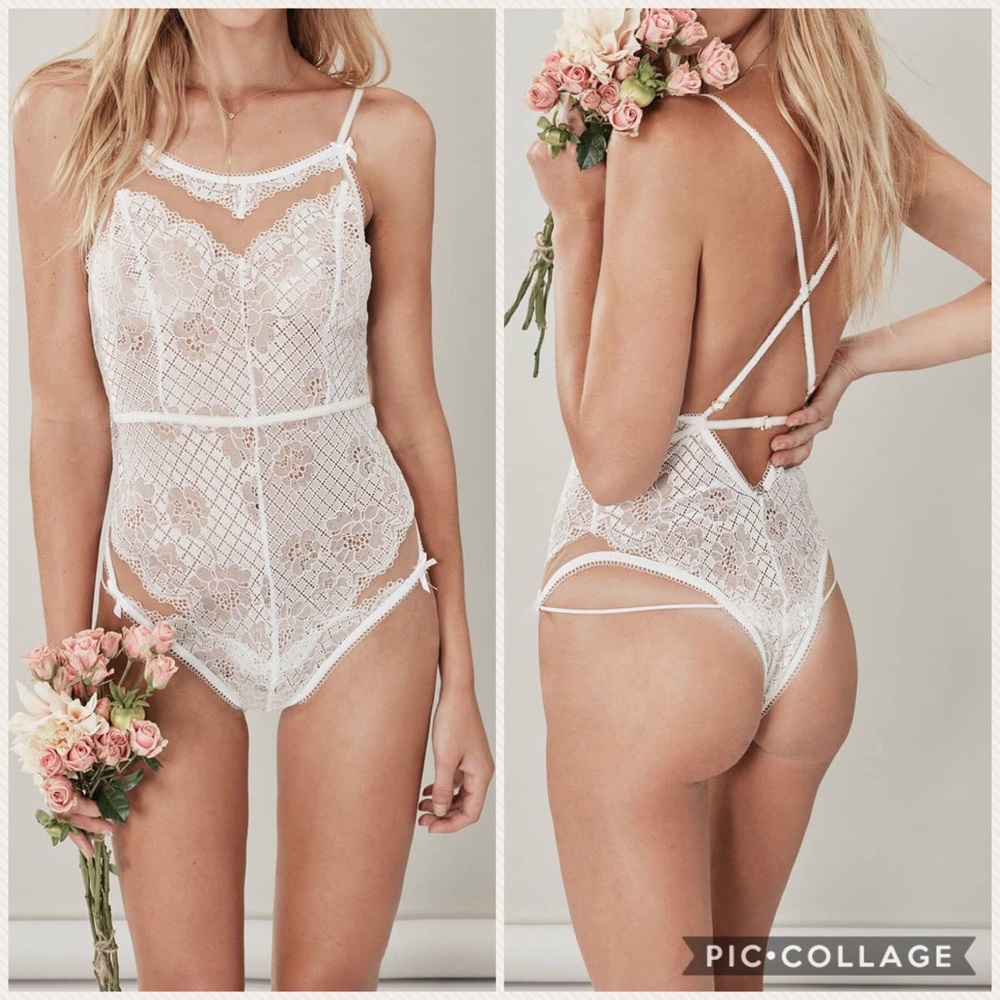 💔SOLD 💔 For Love & Lemons Daffodil Lace Bodysuit