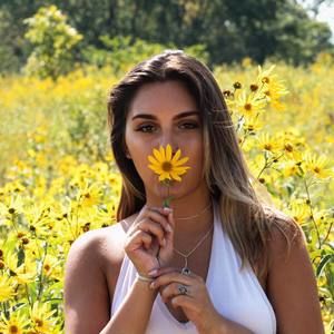 Meet your Posher, Nadia