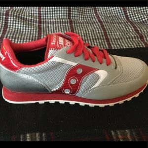 Saucony 1898 (grey/red carbon fiber)