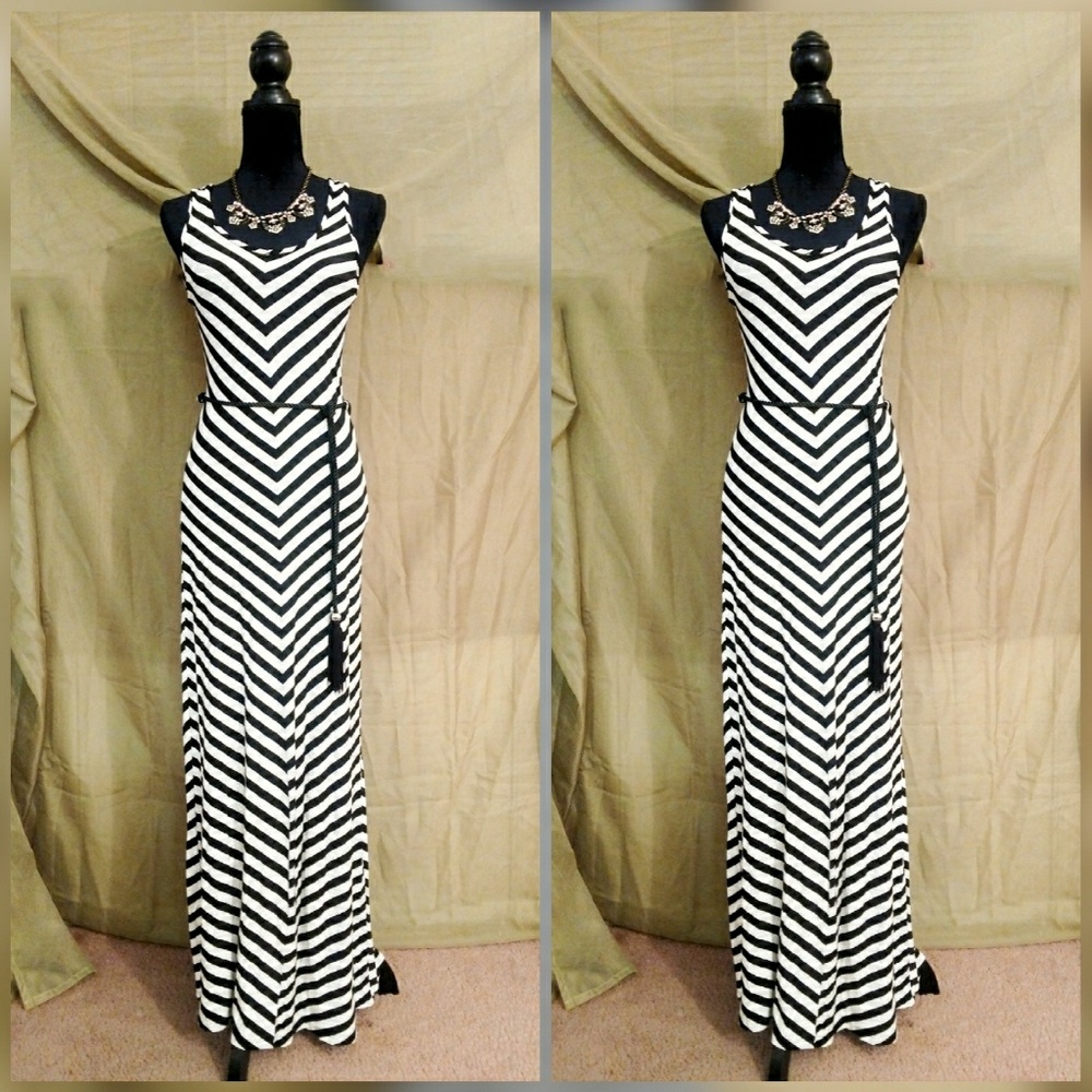 🌟Chevron Racer Back Stripped Maxi Dress🌟 - Picture 2 of 2