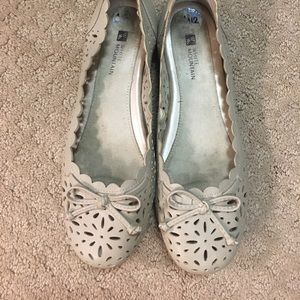 White mountain flats