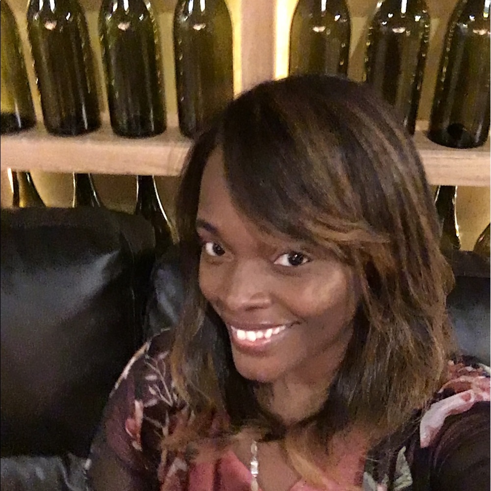 Meet your Posher, Christina