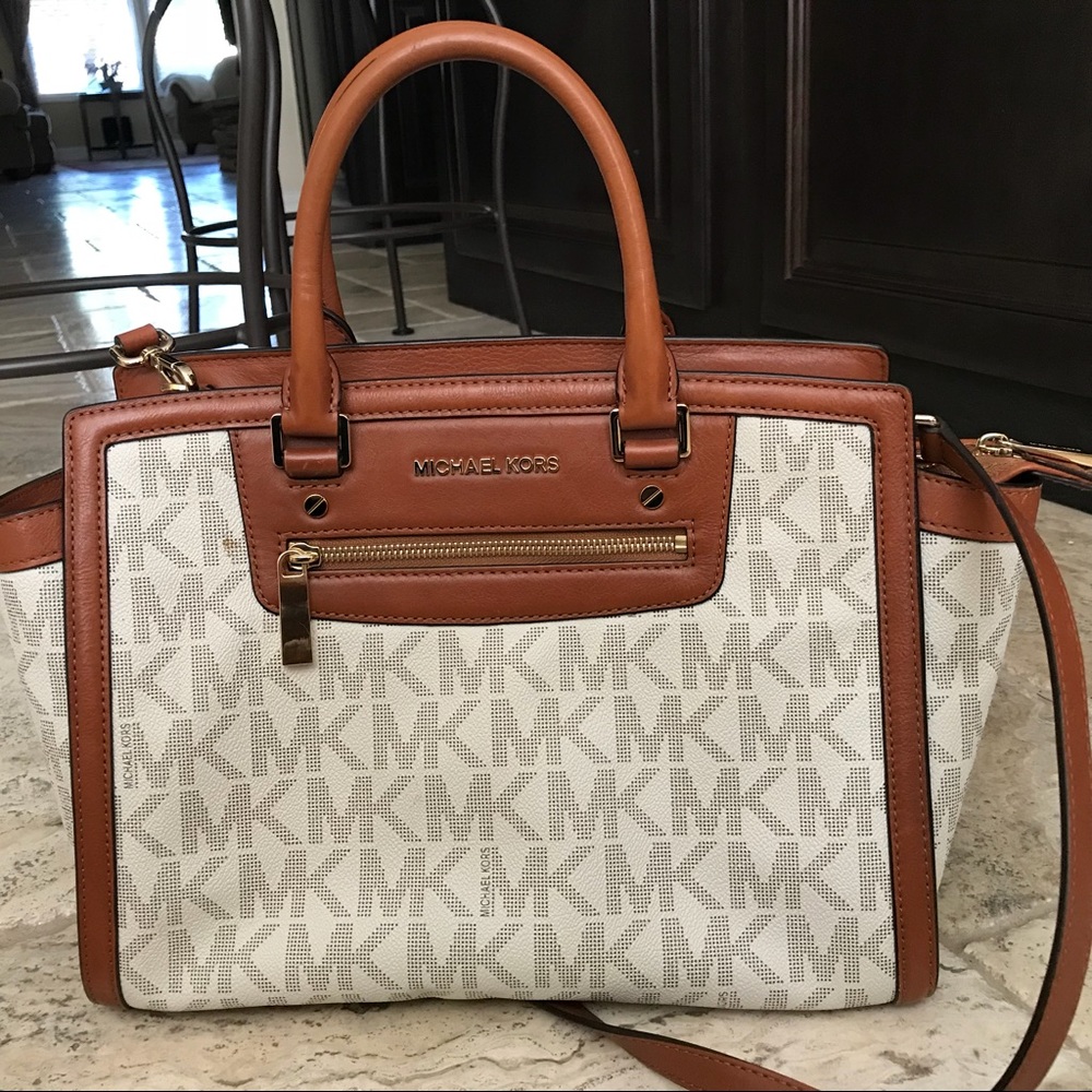 Michael Kors Sachel Handbag