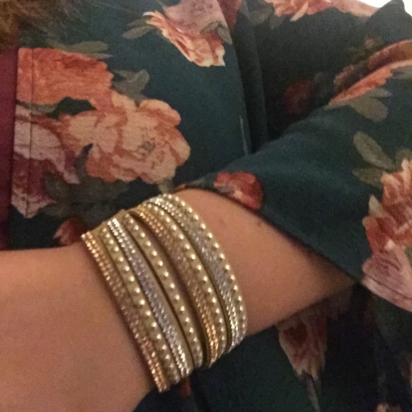 ❗️Gold vegan suede wrap bracelet - Picture 4 of 4