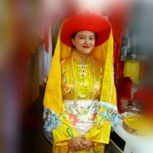 Meet your Posher, Ellie