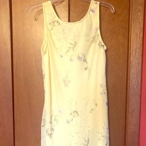 Floral sleeveless dress .