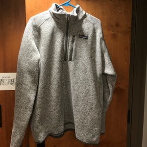 Men’s XL quarter zip Patagonia fleece.