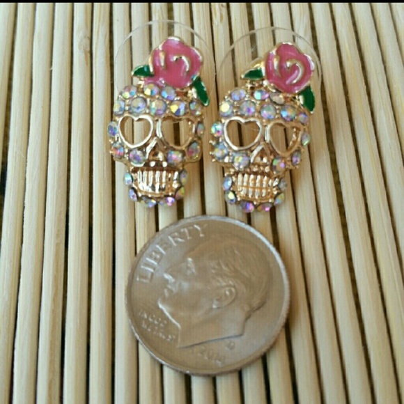 NEW Pink & Gold Jeweled Sugar Skull Stud Earrings - Picture 3 of 4