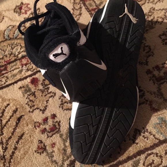 Sold on another app. - Picture 2 of 4