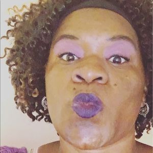 Meet your Posher, Annie