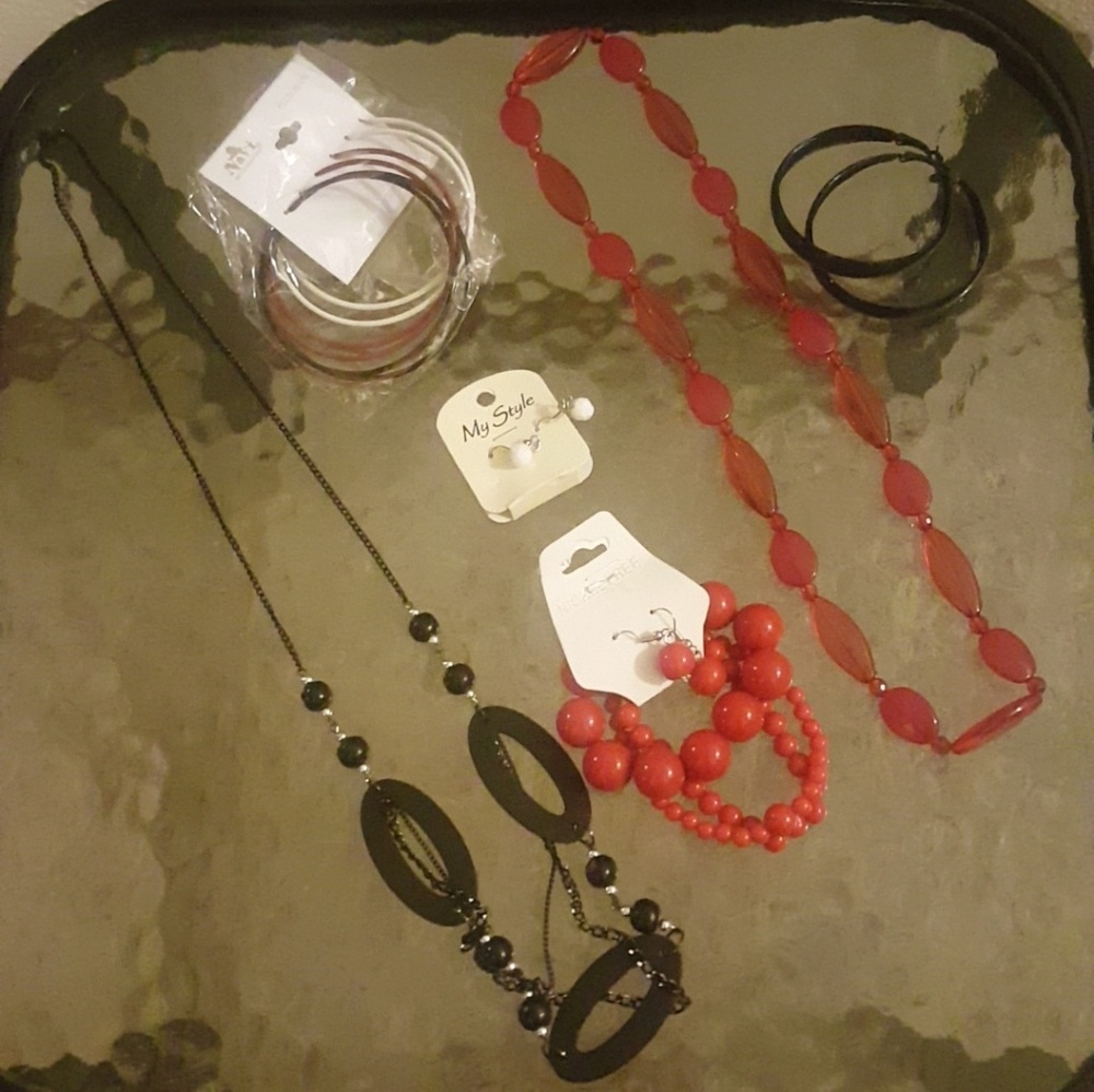 Costume Jewelry Bundle 9