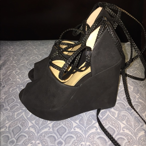 Shoes new - Picture 2 of 3