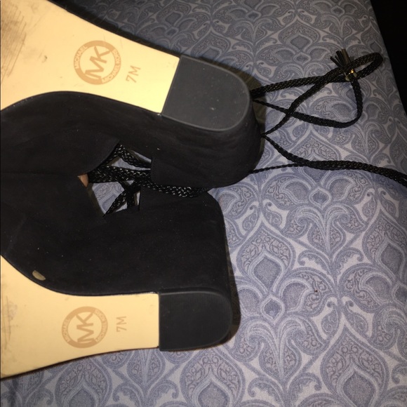 Shoes new - Picture 3 of 3