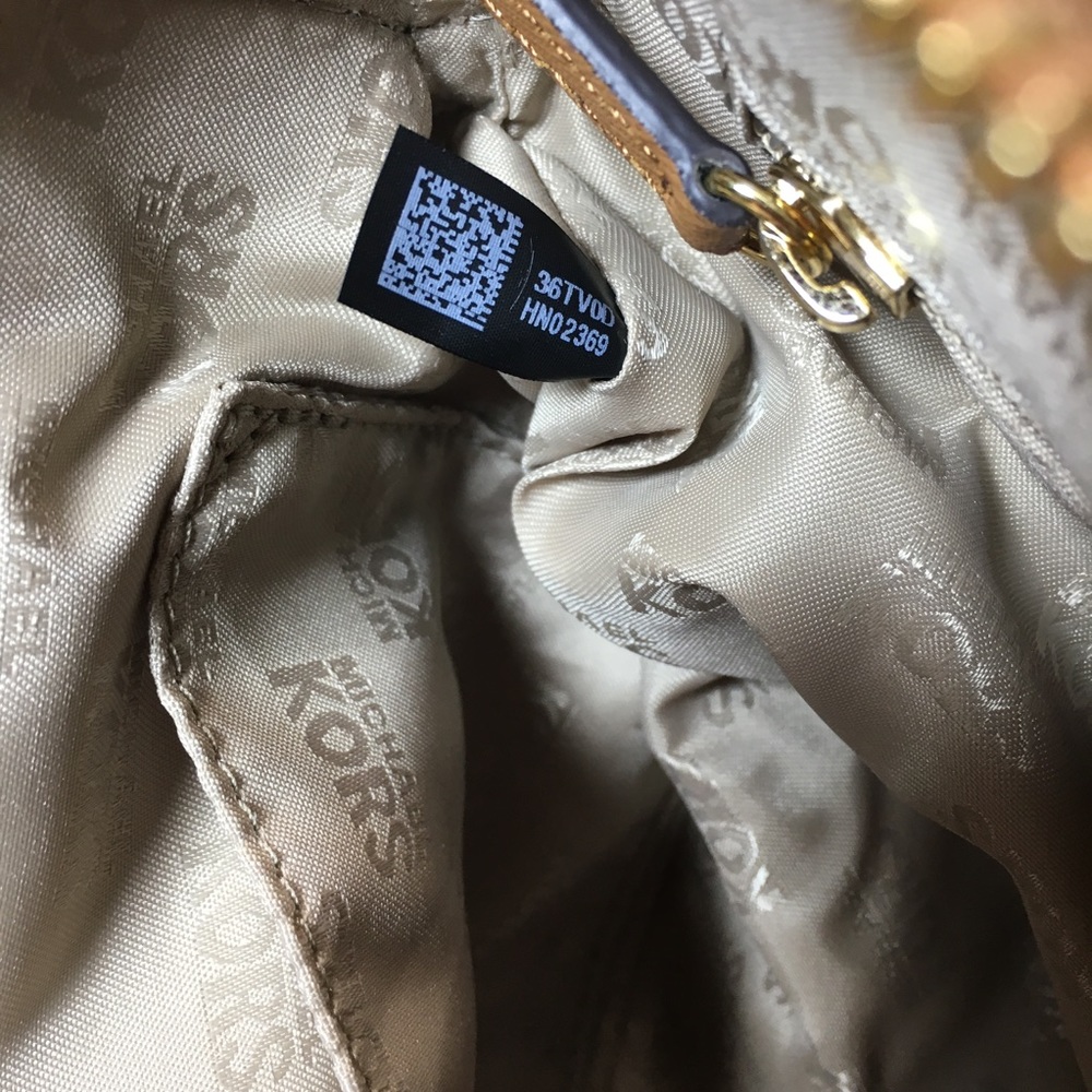 SOLDNEW MICHAEL KORS VANILLA CROSSBODY - Picture 5 of 8