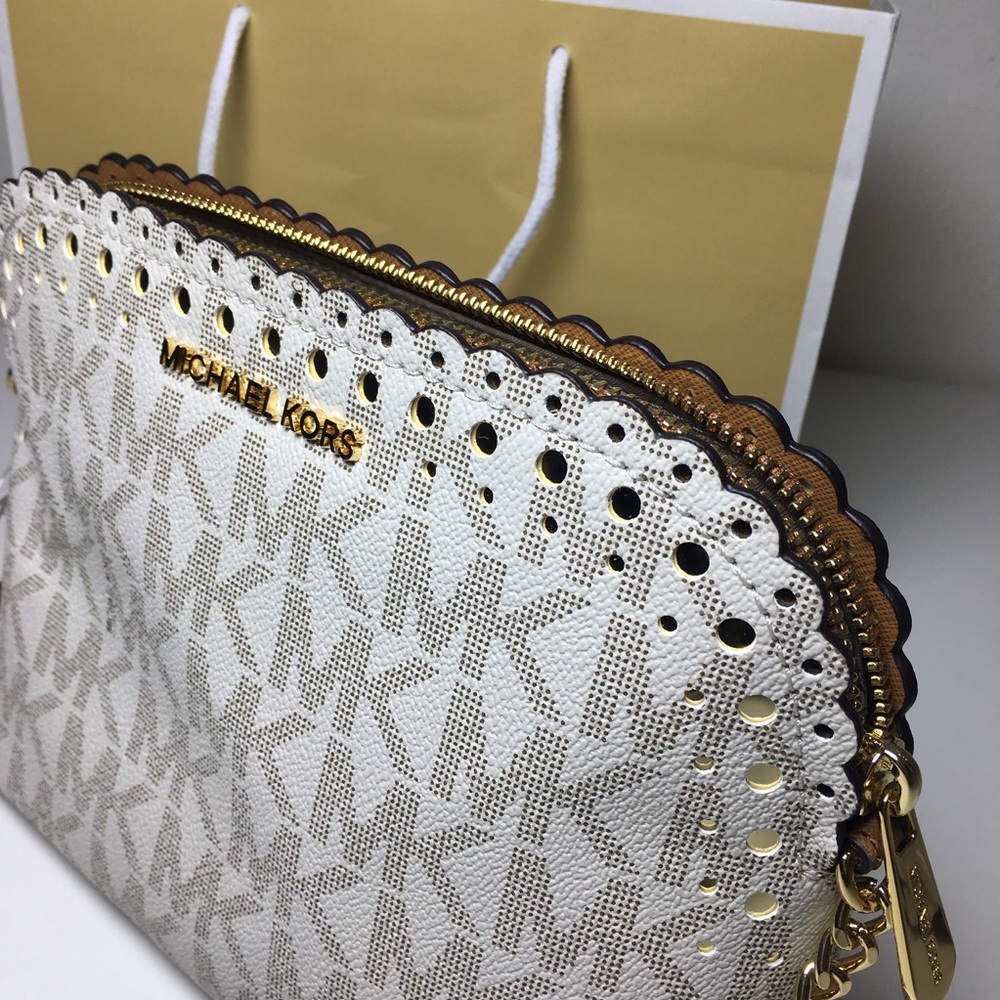 SOLDNEW MICHAEL KORS VANILLA CROSSBODY - Picture 7 of 8