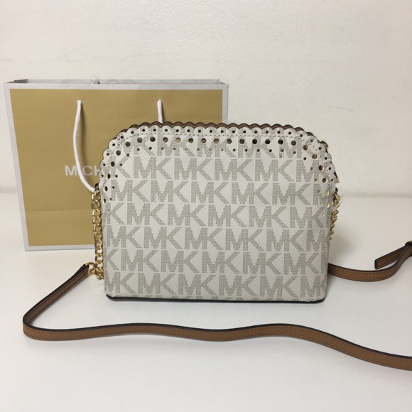 SOLDNEW MICHAEL KORS VANILLA CROSSBODY - Picture 3 of 8