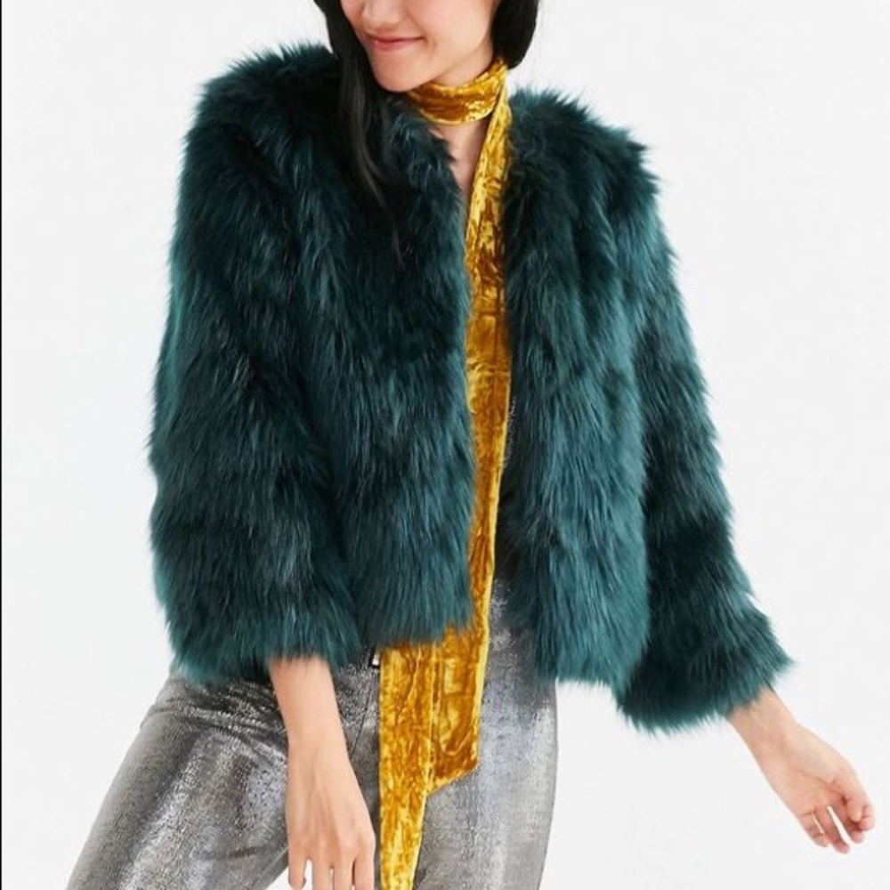 Kimchi Blue Zola Faux Fur Bomber Cropped Jacket