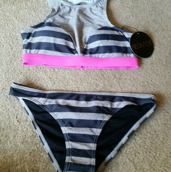 NEONTIDE Neonluxxe High Neck Bikini Set - Picture 6 of 8