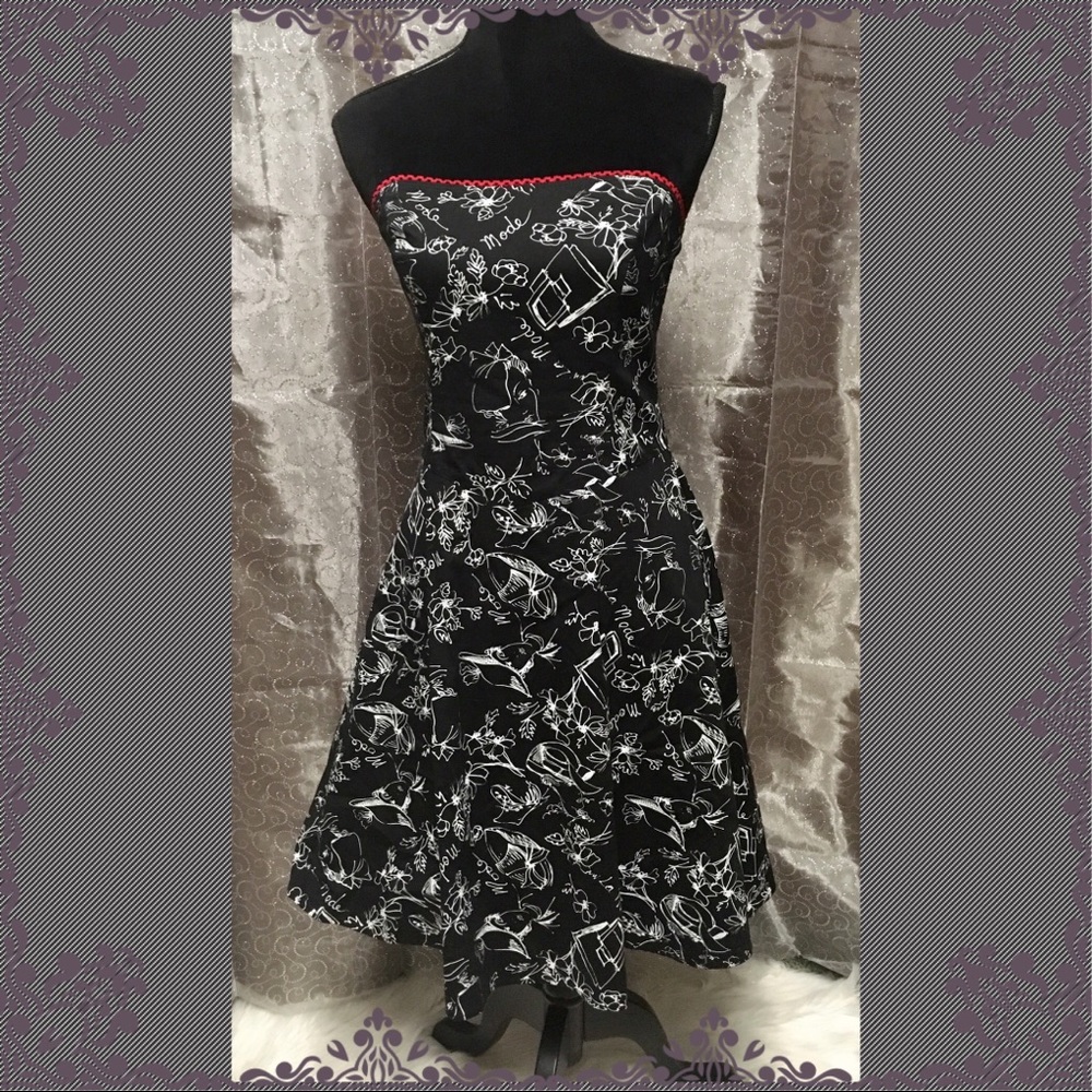 Strapless dress.