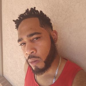 Meet your Posher, Avery