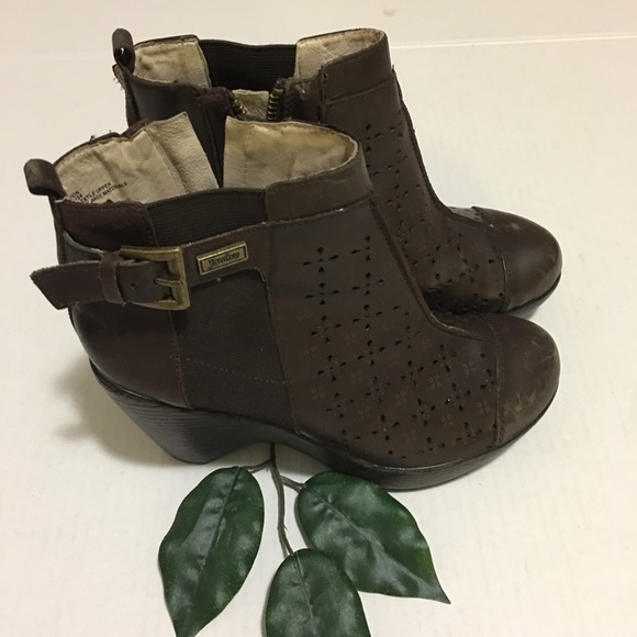Jambu Shoes - Jambu Brown Leather Texture wedge Bootie size 6
