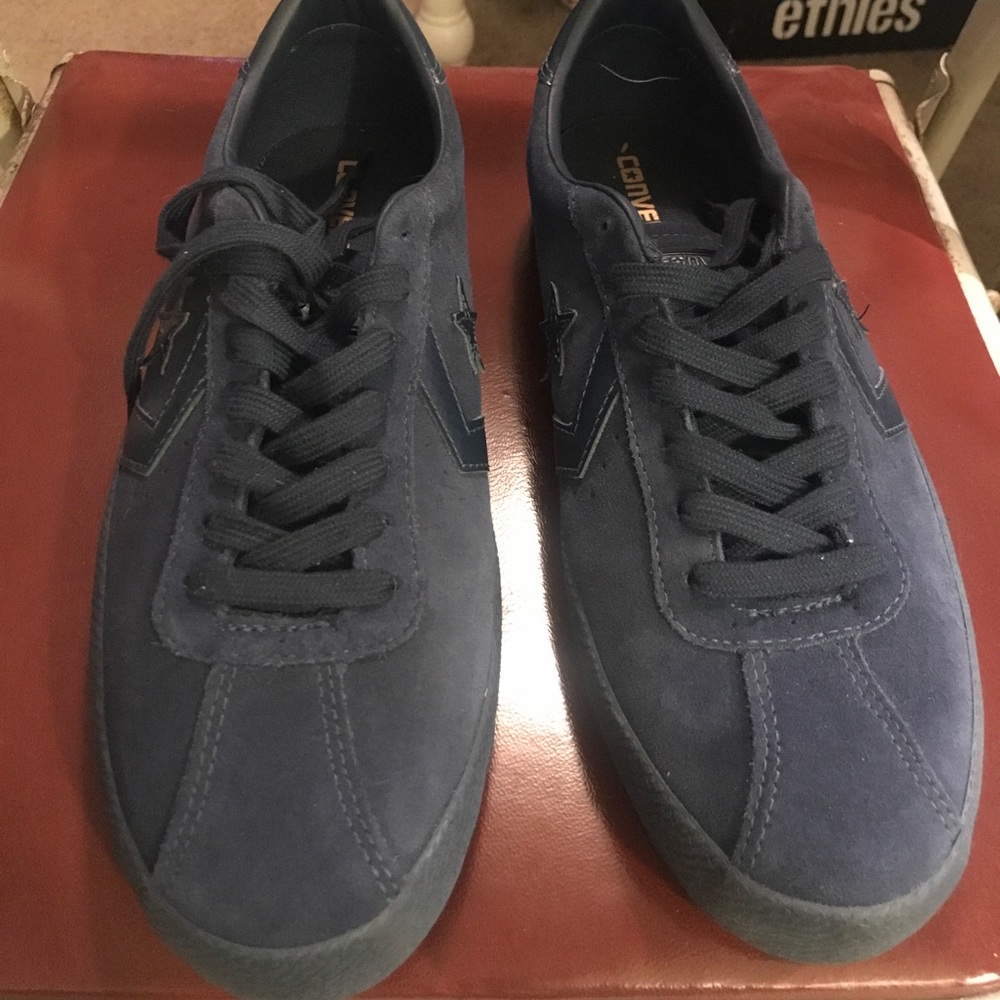 Men's blue converse