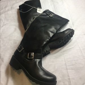 MOSSIMO boots 👢