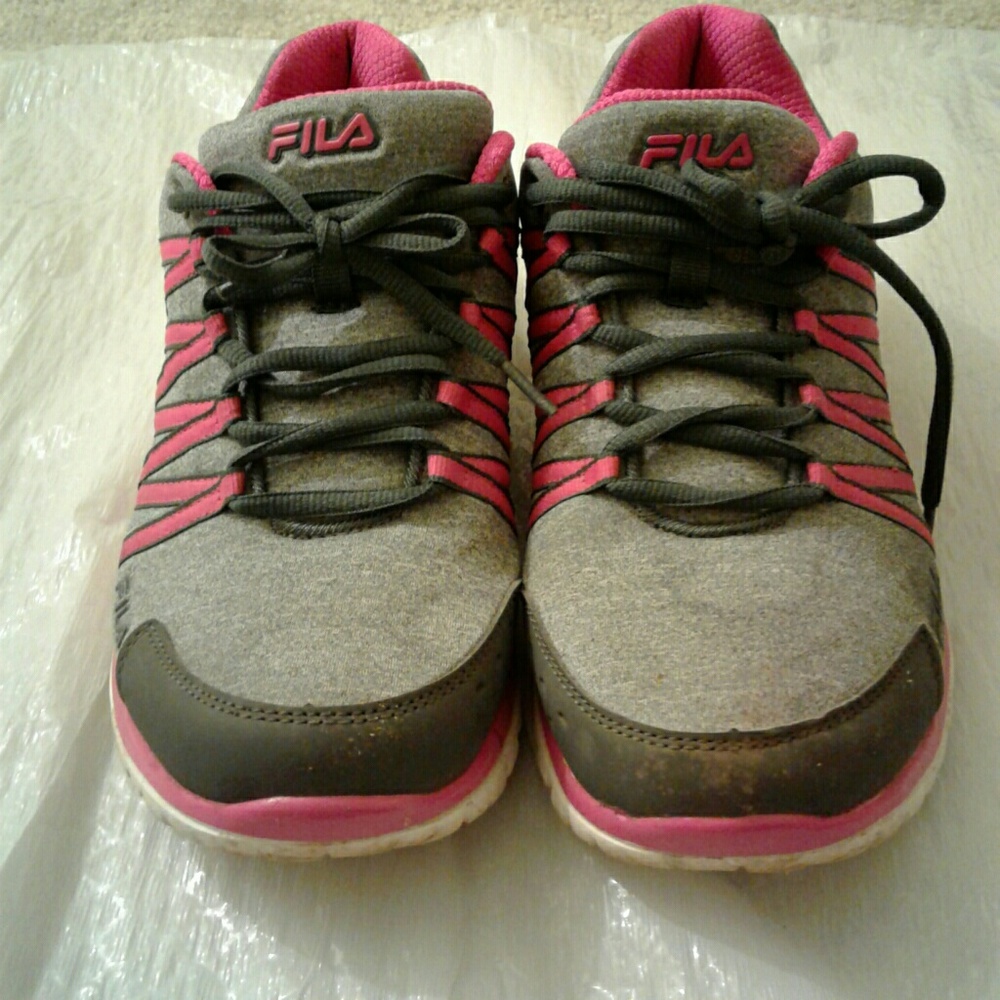 Fila sneakers with cool max memory foam!