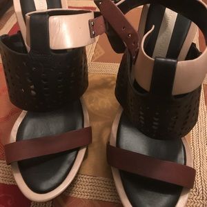 BCBG Open Wedge