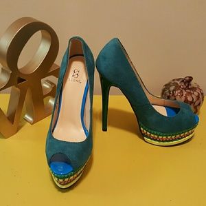 Scene 💥NEW💥 Jaleen Multi color pumps