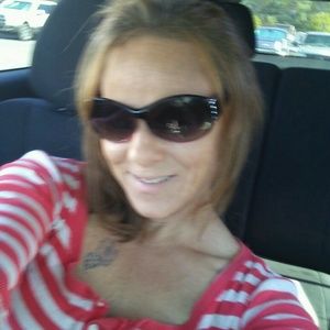 Meet your Posher, Sylvia