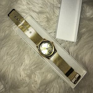 men’s FLUD gold watch